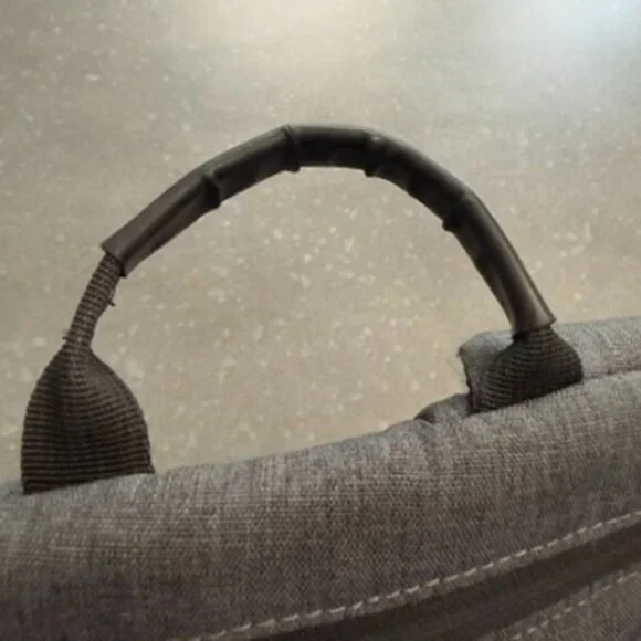 Oakley Gray Enduro 25L Backpack – Multi-Compartment Tech / Travel Bag - Picture 15 of 16